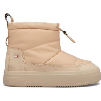 Чоботи жіночі Tommy Hilfiger Flag Nylon Mini Snowboot FW0FW08334-TRY 38 бежеві (8720637365076) | Фото 1