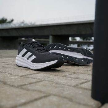 Кросівки чоловічі Adidas Questar 3 M ID6320 46 (11 UK) чорні (4066757895685) Кросівки чоловічі Adidas Questar 3 M ID6320 46 (11 UK) чорні (4066757895685) | Фото 21