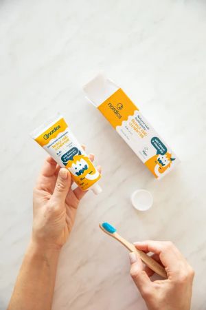 Зубна паста дитяча Nordics Kids Orange & Clementine без фтору 50 мл (3800500324463) Купить зубную пасту и ополаскиватель Зубна паста дитяча Nordics Kids Orange & Clementine без фтору 50 мл (3800500324463) | Фото 2