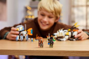 Конструктор LEGO Horizon Aloy і Varl проти Shell-Walker і Sawtooth (77037) | Фото 12