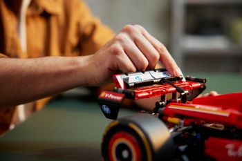 Купить конструктор Конструктор LEGO Technic Автомобіль F1 Ferrari SF-24 (42207) | Фото 15
