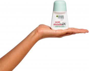 Антиперспірант Garnier Mineral Магній Ультрасухість Роликовий 50 мл (3600542309943) Купить дезодорант и антипреспирант Антиперспірант Garnier Mineral Магній Ультрасухість Роликовий 50 мл (3600542309943) | Фото 3