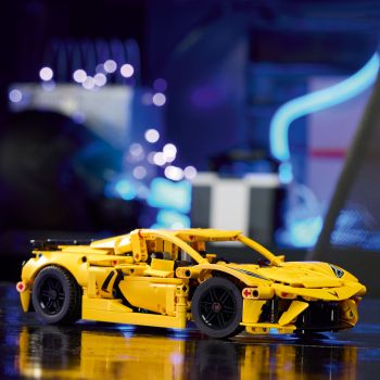 Конструктор LEGO Technic Chevrolet Corvette Stingray (42205) | Фото 10