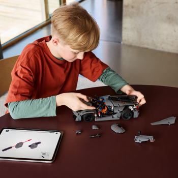 Конструктор LEGO Technic Koenigsegg Jesko Absolut — сірий гіперкар (42173) Купить конструктор Конструктор LEGO Technic Koenigsegg Jesko Absolut — сірий гіперкар (42173) | Фото 9