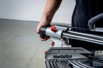 Торцювальна пила Metabo KGS 254 M з протяжкою, 1800 Вт (613254000) Торцювальна пила Metabo KGS 254 M з протяжкою, 1800 Вт (613254000) | Фото 7