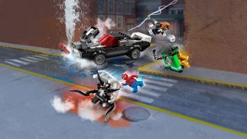 Конструктор LEGO Super Heroes Marvel Человек-паук против маслкара Венома (76309) | Фото 4