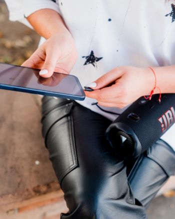 Портативна акустика JBL Charge 6 Black (JBLCHARGE6BLK) | Фото 10