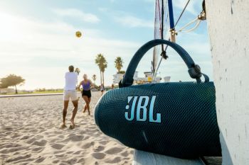 Портативна акустика JBL Charge 6 Black (JBLCHARGE6BLK) | Фото 14
