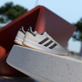 Кросівки чоловічі Adidas Run 70s 2.0 IH8584 42 2/3 (8,5 UK) білі/чорні (4067897807569) | Фото 15