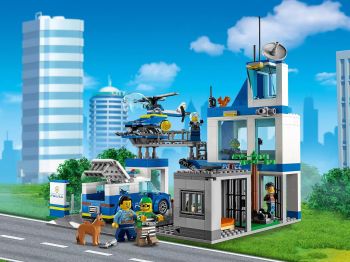 Купить конструктор LEGO City Полицейский участок (60316) | Фото 24