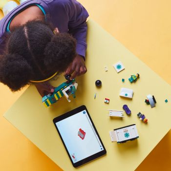 Конструктор LEGO City Швидка допомога (60451) | Фото 8