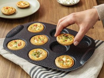 Деко TEFAL PerfectBake, 8 форм, круглий, 21х29см, коричневий (J5734902) Деко TEFAL PerfectBake, 8 форм, круглий, 21х29см, коричневий (J5734902) | Фото 5