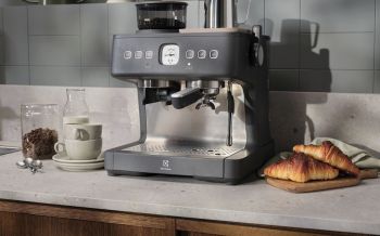 Кавоварка ELECTROLUX E8EC1-8BP | Фото 5