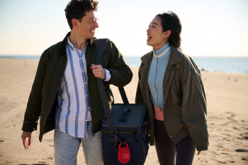 Портативна акустика JBL Clip 5 Red (JBLCLIP5RED) Портативна акустика JBL Clip 5 Red (JBLCLIP5RED) | Фото 12