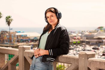 Ігрова гарнітура RAZER Barracuda X 3,5мм/USB/BT/WL Black (RZ04-04430100-R3M1) Ігрова гарнітура RAZER Barracuda X 3,5мм/USB/BT/WL Black (RZ04-04430100-R3M1) | Фото 16