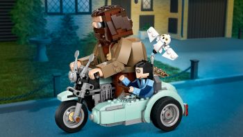 Купить конструктор Конструктор LEGO Harry Potter Поїздка Геґріда й Гаррі на мотоциклі (76443) | Фото 3