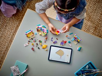 Конструктор LEGO Friends Цукерня Хартлейк-Сіті (42649) | Фото 6