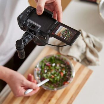 Фотоапарат CANON EOS R50 + RF-S 18-45 IS STM Black Creator Kit (5811C036) | Фото 2