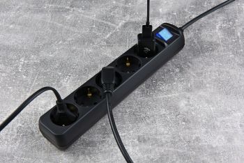 Мережевий подовжувач 2Е 5XSchuko з вимикачем 3G*1.5мм 1.5м black (2E-U05ES15M1.5BK) | Фото 6