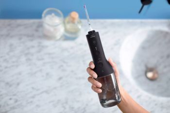 Іригатор PHILIPS Sonicare Cordless Power Flosser 3000 HX3826/33 Купить зубную электрощетку Іригатор PHILIPS Sonicare Cordless Power Flosser 3000 HX3826/33 | Фото 7
