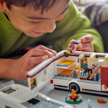 Конструктор LEGO City Пригодницький будинок на колесах для відпустки (60454) | Фото 2