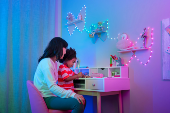 Smart LED Гірлянда Twinkly Strings USB 200 Heart-shaped RGB LEDs, Green Wire, USB-C (TWKH200RGB-G) | Фото 4