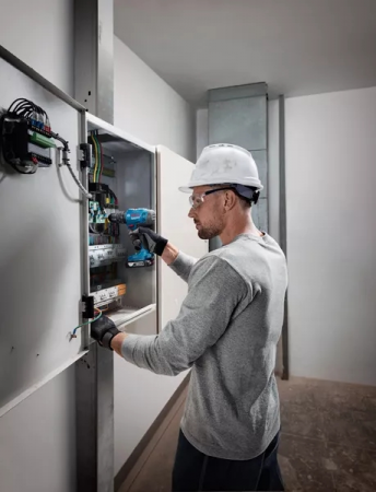 Шуруповерт-дриль ударний акумуляторний BOSCH GSB 183-LI 18В 2х2А·год (0.601.9K9.100) Шуруповерт-дриль ударний акумуляторний BOSCH GSB 183-LI 18В 2х2А·год (0.601.9K9.100) | Фото 5