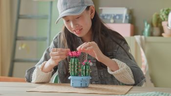 Купить конструктор Конструктор LEGO Botanicals Цвітіння кактусу (11509) | Фото 5